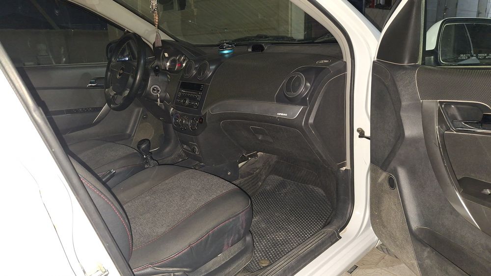 Нексия 3 сотилади