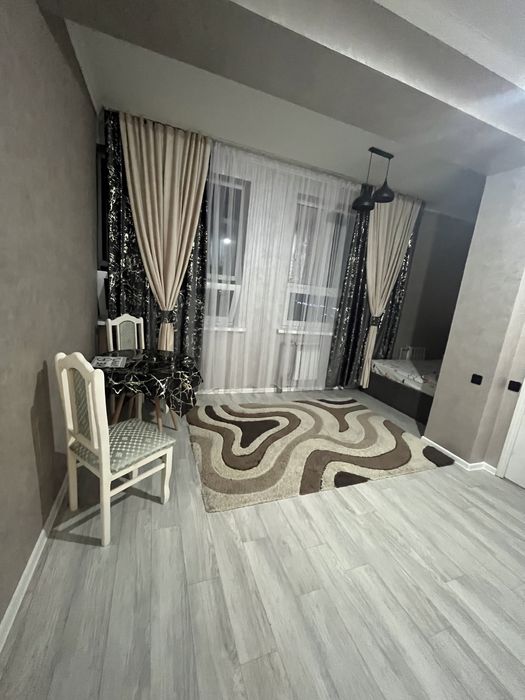 Сдаю квартиру на Толе би - Яссауи по часам