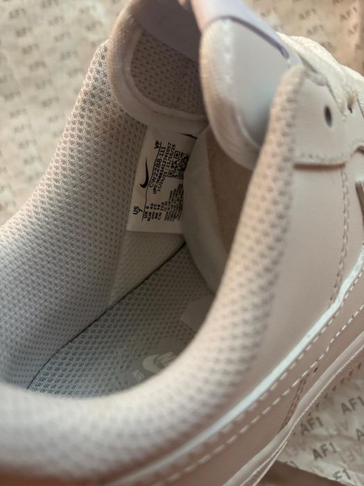 Vând af1 noi nepurtati