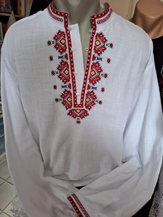 Мъжка риза с бродерия