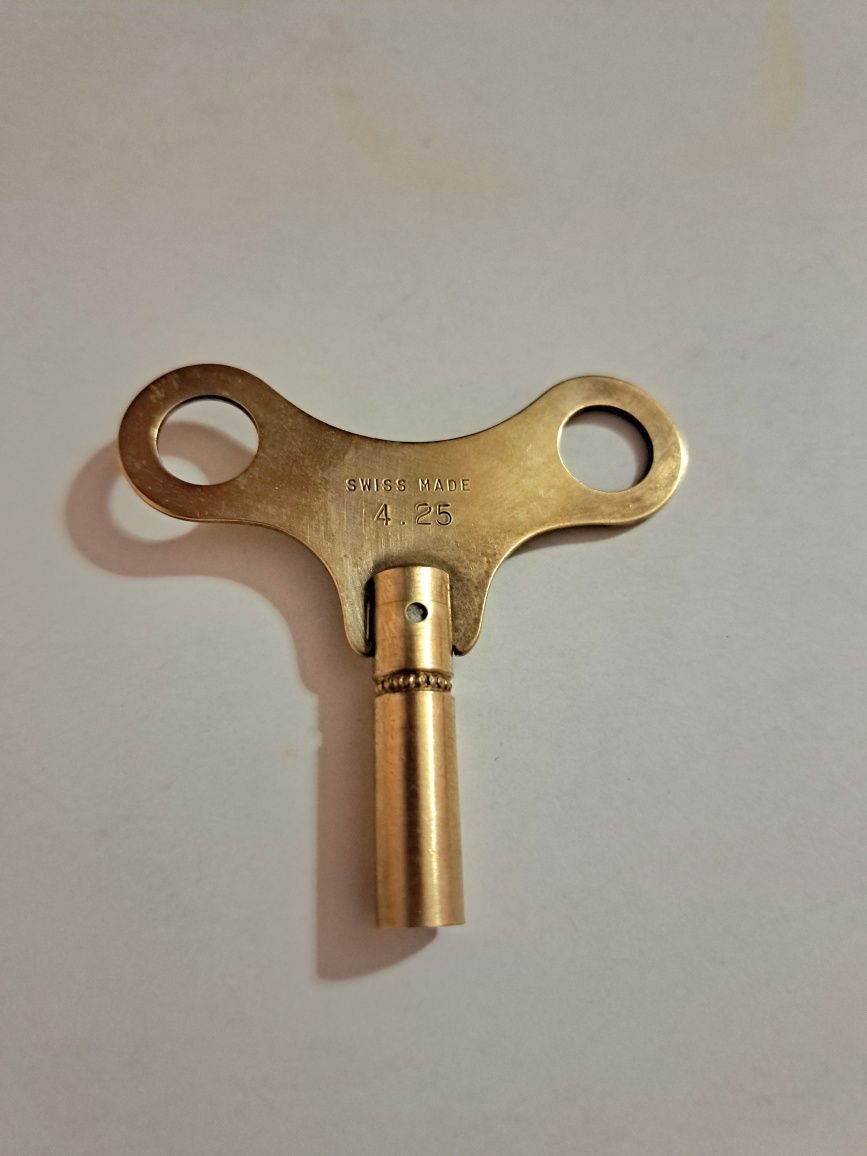Месингов ключ за стенен часовник Swiss made 4,25 Nr. 8