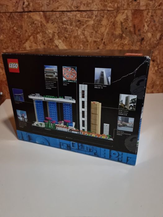 LEGO® Architecture - Singapore 21057, 827 piese NOU - SIGILAT