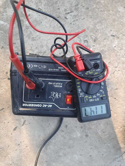 Transformator/convertor de tensiune 220V la 110V, 100W/300W