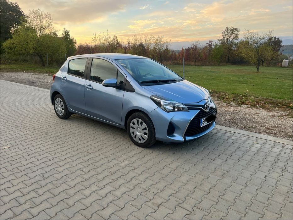 Toyota yaris 1.33 бензин 2016 г.