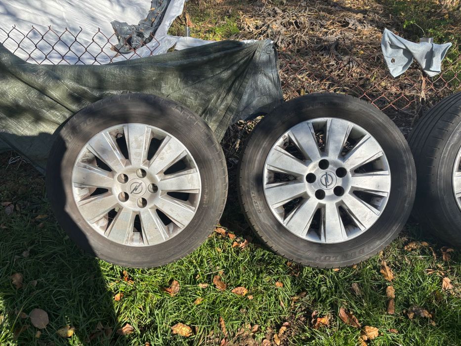 Гуми с лети джанти за Опел