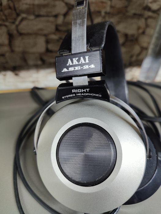 Căști profesionale AKAI ASE-24 , stare impecabilă estetic și tehnic
