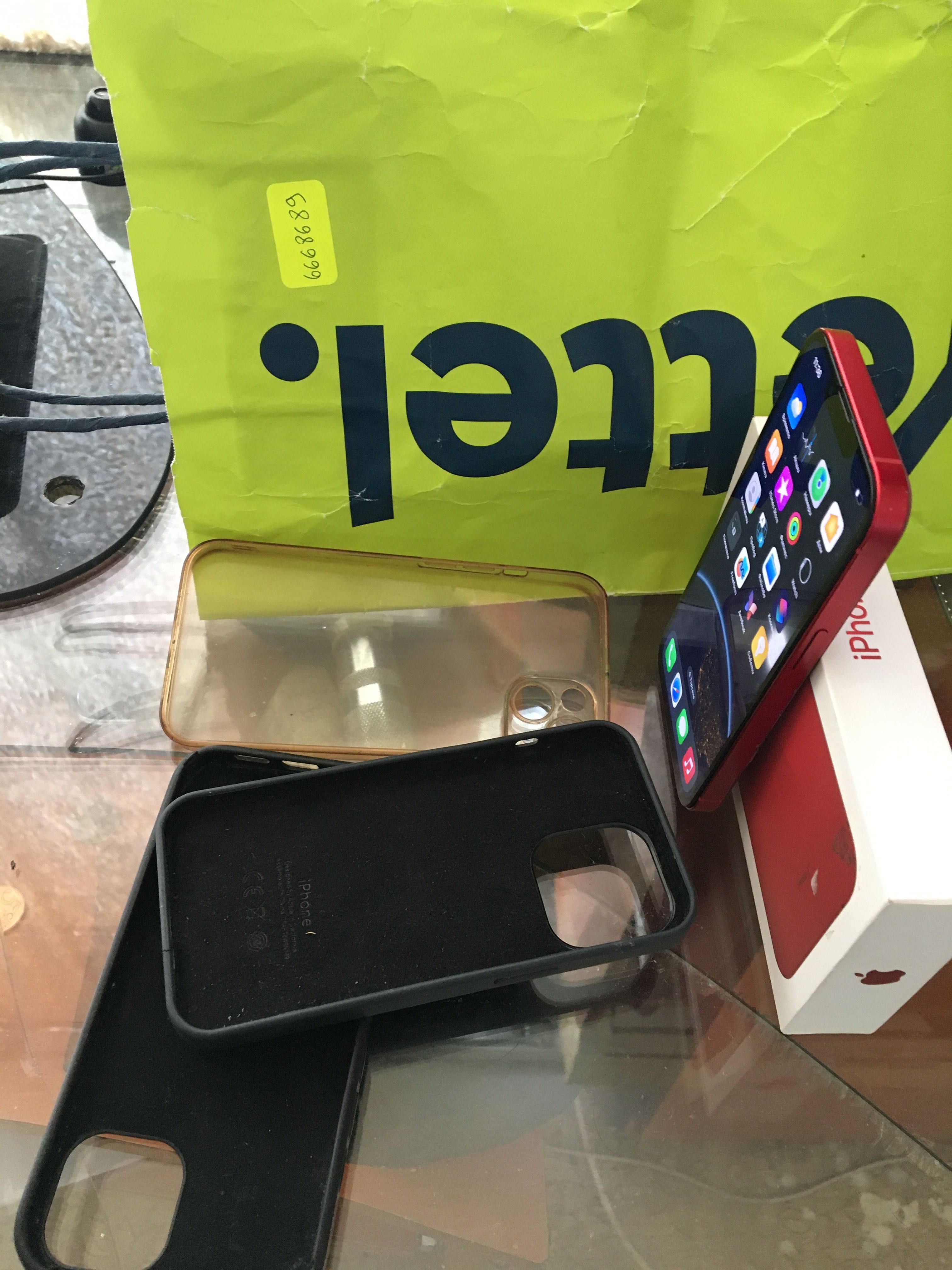 iPhone 13 red 256 gb