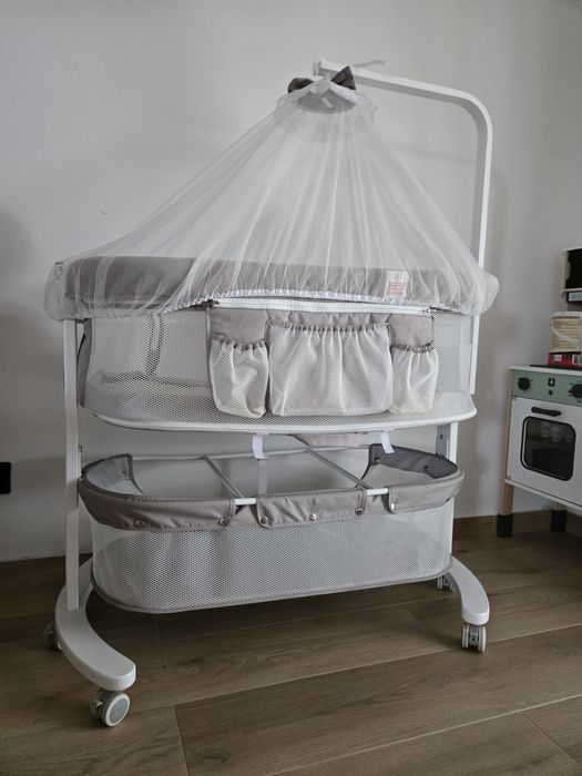 Patut bebe Co-Sleeper cu baldachin, gri, 2 nivele, 119x56x83 cm Bună.