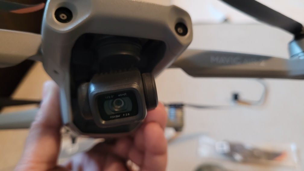 Drona DJI AIR 2 cu senzori ambientali -  functionala