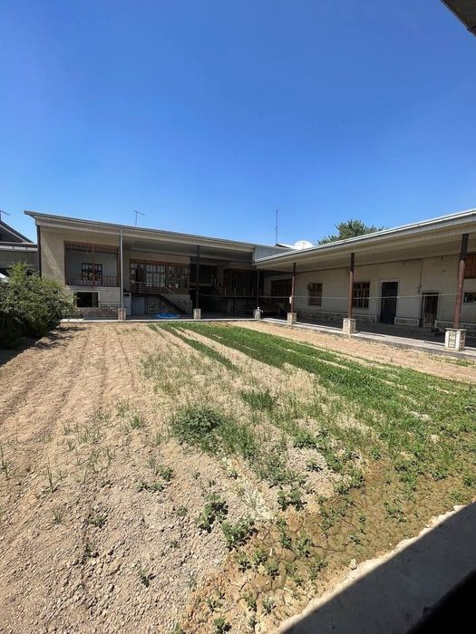 Сотилади Ховли Занги Ота 8 сотих 10хона..150.000$