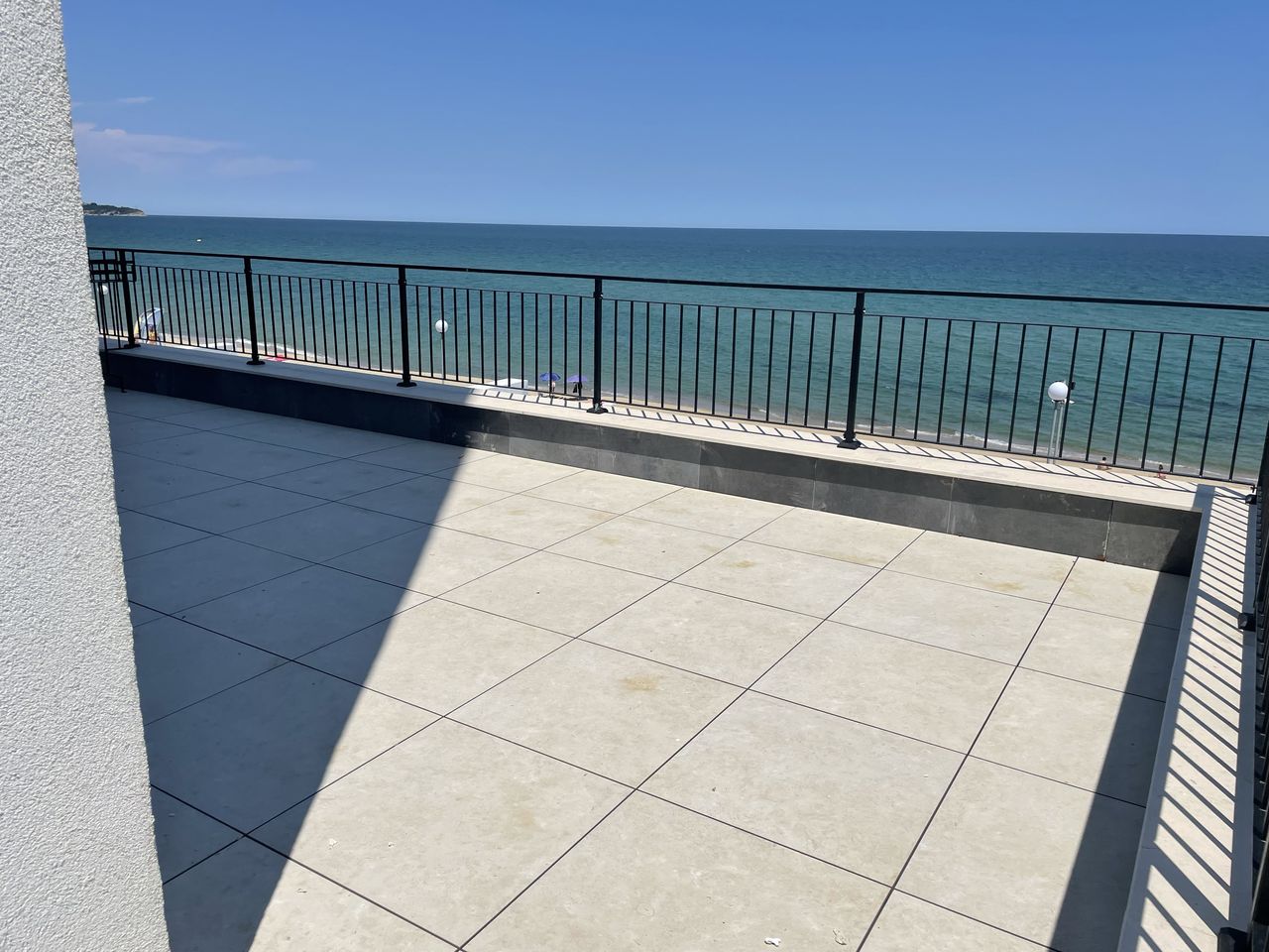 Продава се Двустаен апартамент в Обзор - 145 кв.м за 1700 €/кв.м - Снимка #17