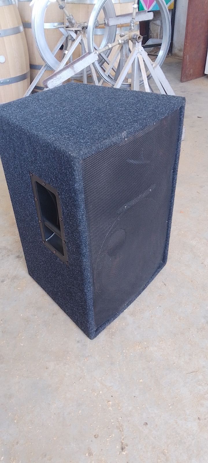2 тонколони Bass 15 инчов бас, Mark 5-говорител.Двете за 850 лв.