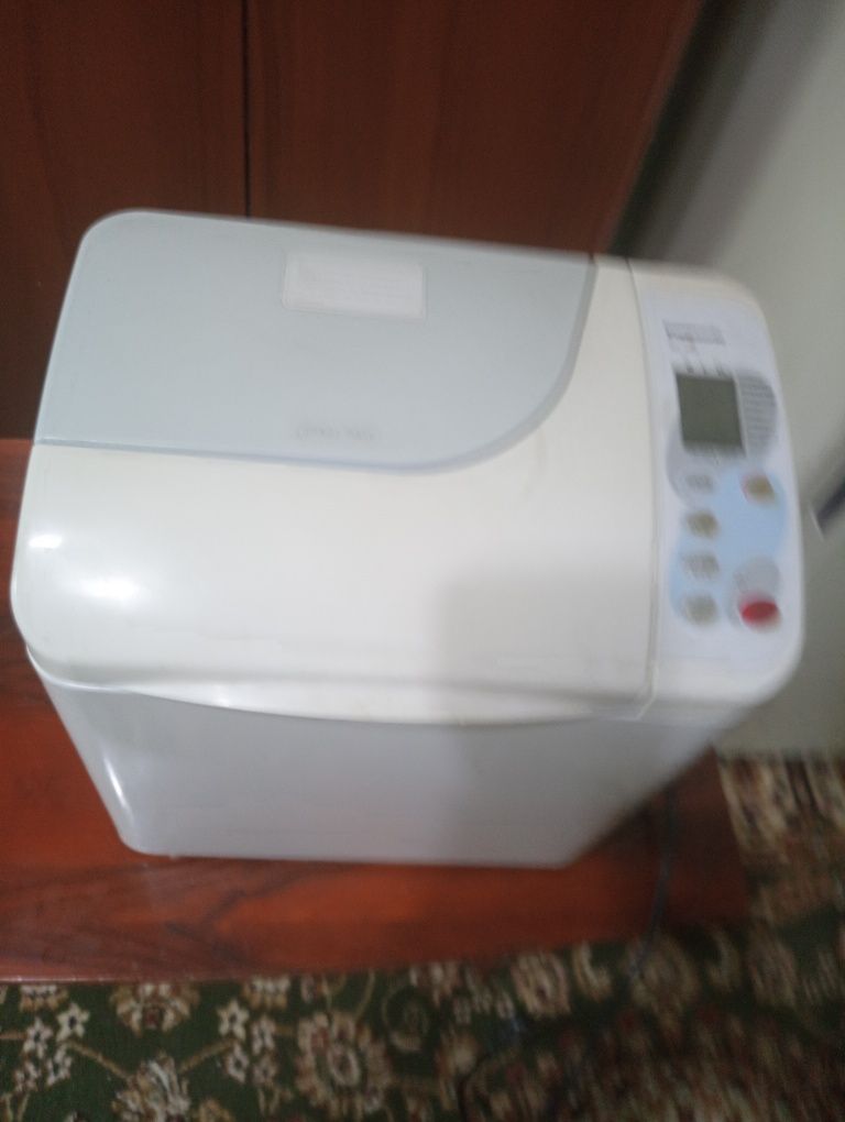Продам хлебопечку