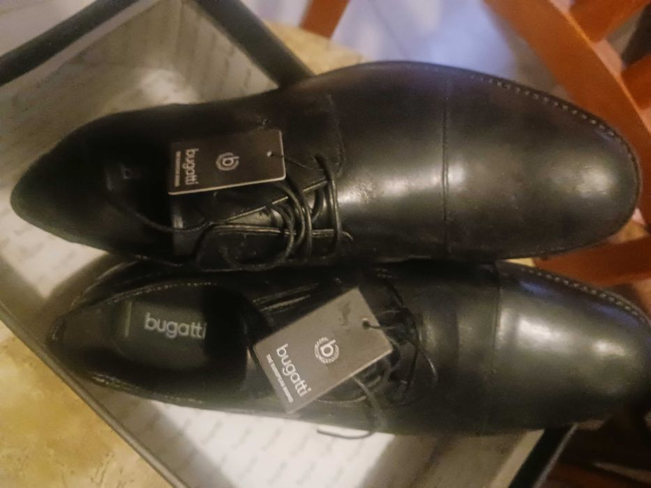Чисто нови обувки bugatti 44 номер