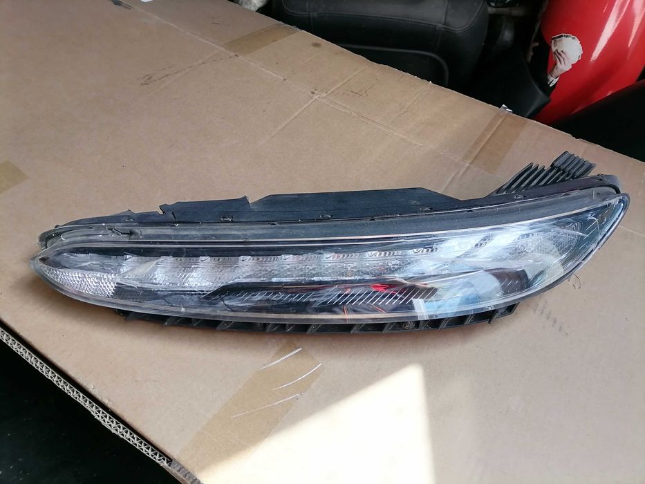 Hyundai kina 2022 USA дневни фарове с оранжав габарит