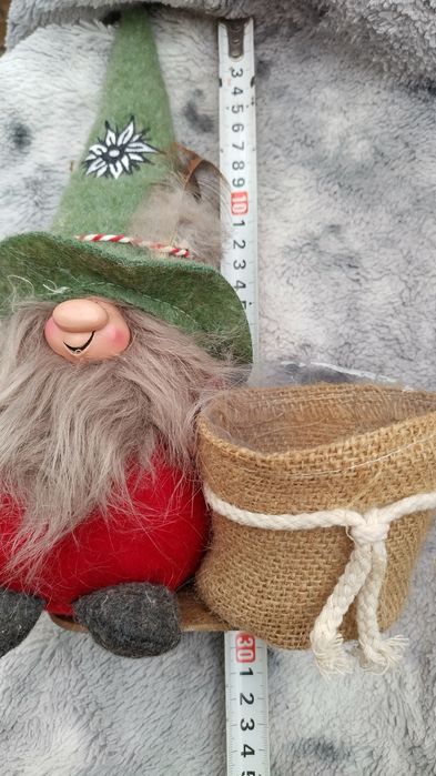 Коледно гномче и коледна кухненска престилка