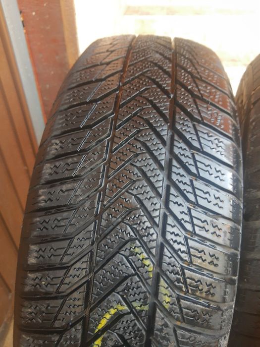 Vând cauciucuri iarna