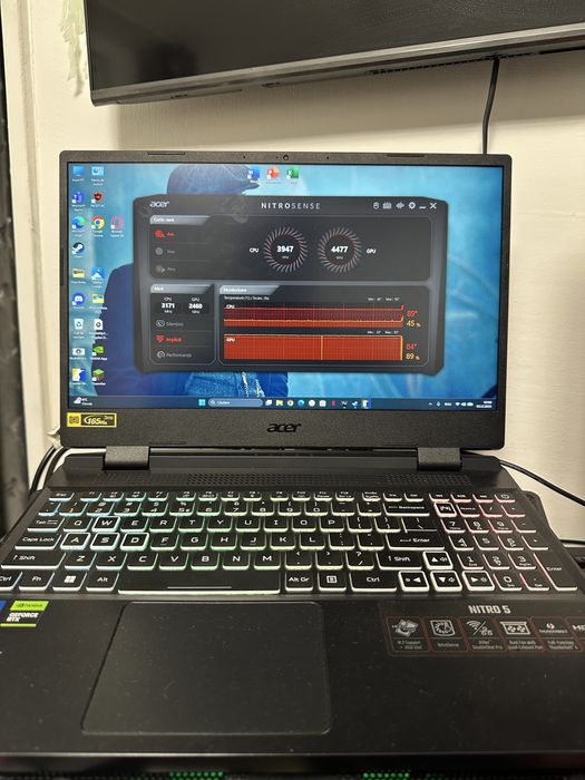 Kit Gaming Laptop + Monitor + Periferice