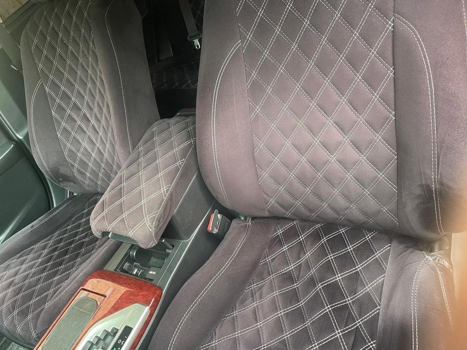 Продам чехлы на сиденья подойдут на Тойоту Камри 50,55 Чехлы