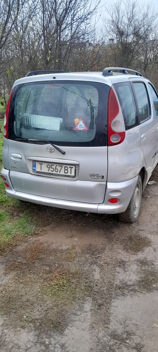 Toyota Yaris Verso 
Колата е с два ключа ,застраховка