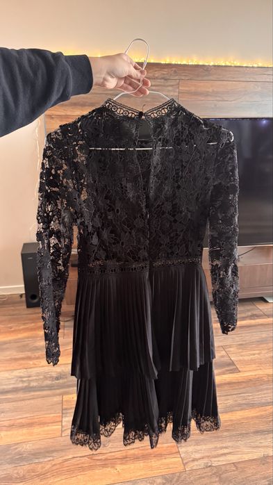 Малка черна рокля Zara