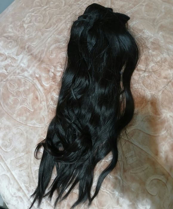 Волосы на заколках