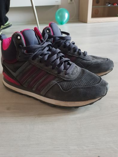 Кецове на Adidas