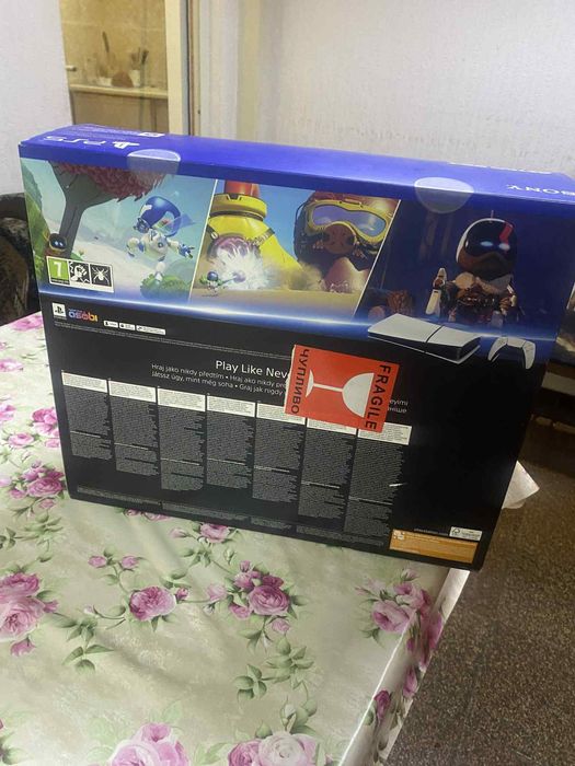 PlayStation 5 Slim (Digital Edition) – Astro Bot Bundle | Чисто нов!