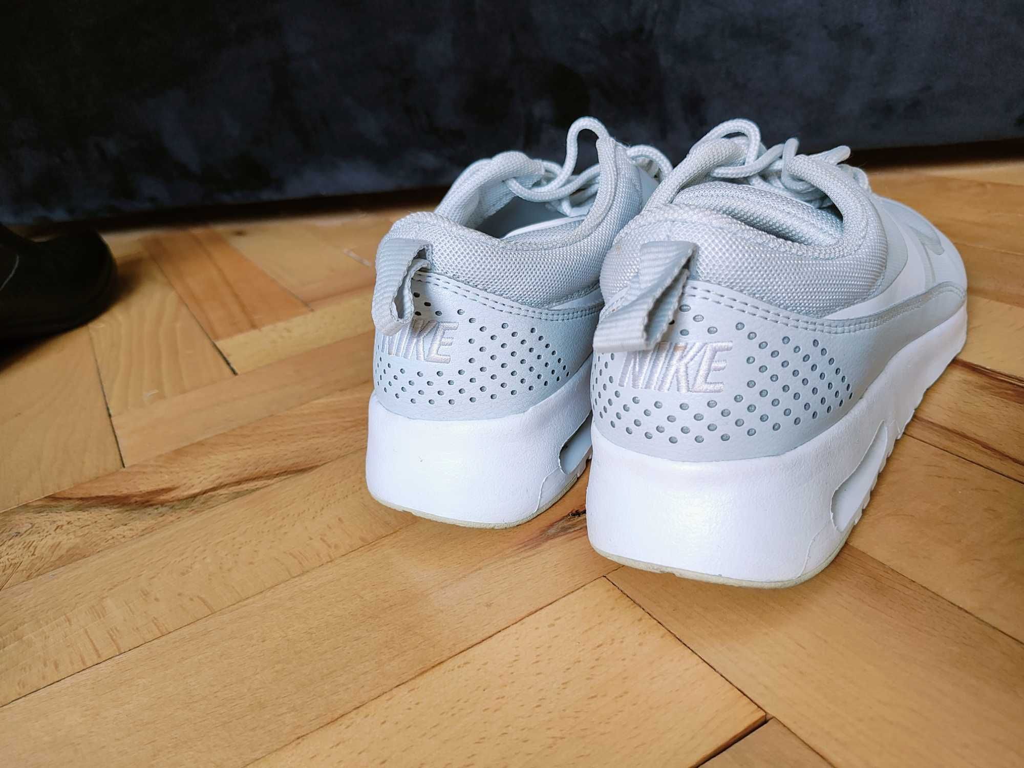 Nike Air Max Thea маратонки