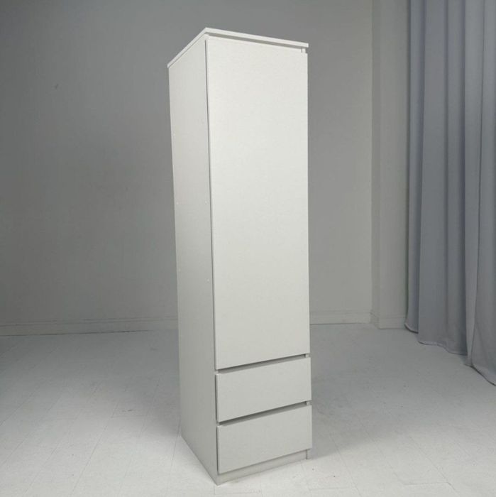 Продам шкаф в хорошем состоянии абсолютно новый !