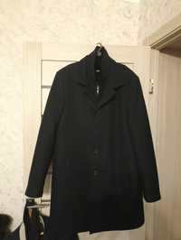 Продам пальто в отличном состоянии темно -синий цвет