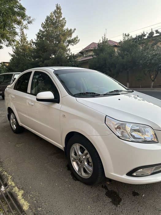 Nexia 3 Sotiladi Kraska toza Propan qoʻyilgan Megicar bor