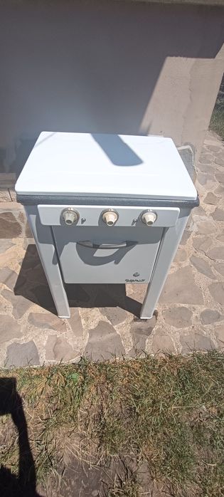 Mini aragaz cu cuptor funcționabil