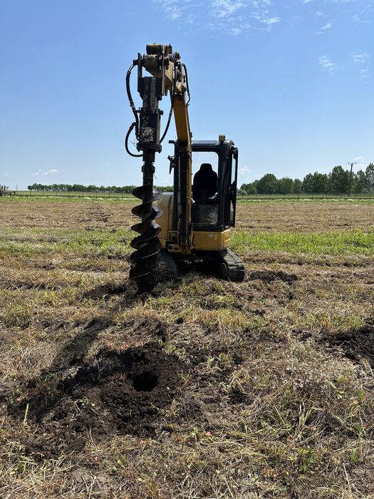 Inchiriez buldoexcavator miniexcavator