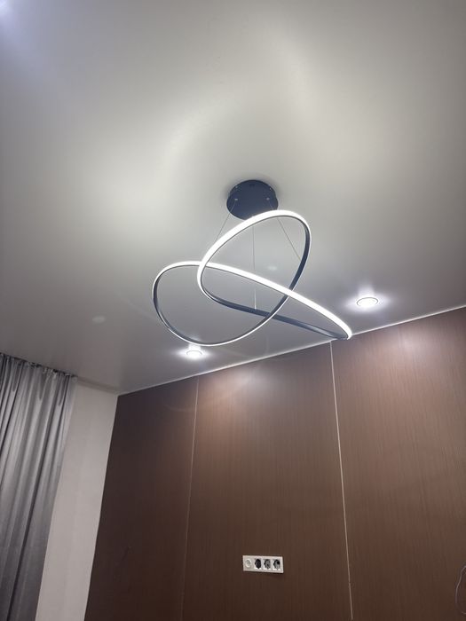 Продам люстру в идеальном состоянии