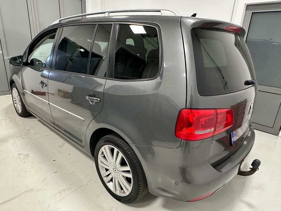 Volkswagen VW Touran 2.0 Diesel automat 2013