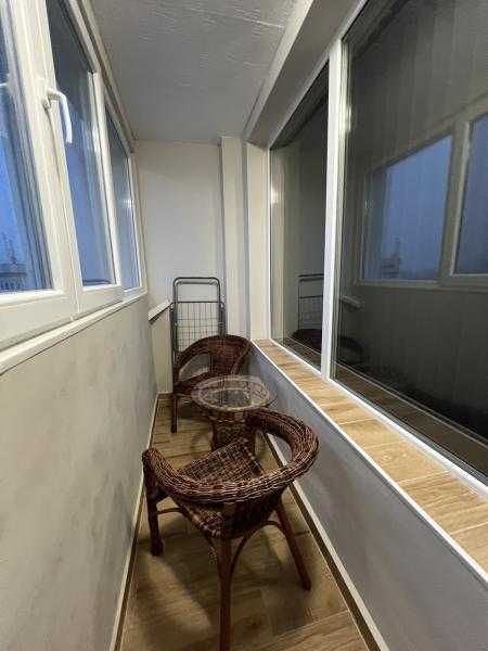 Просторен двустаен апартамент в Лазур!