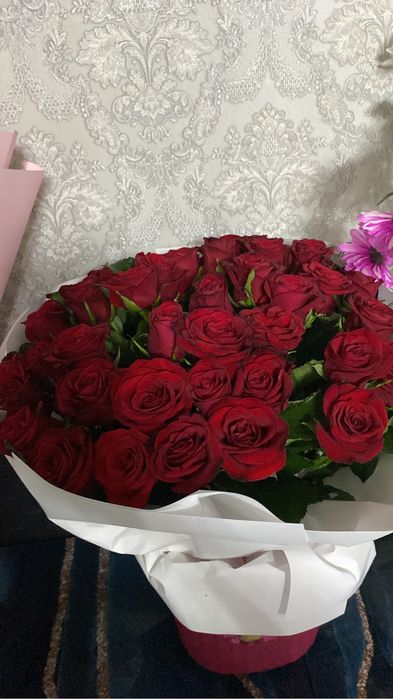 Продам цветы букеты роз