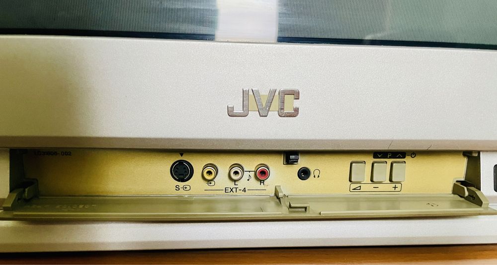 Телевизор 29inch JVC 100hz Digipure Pro