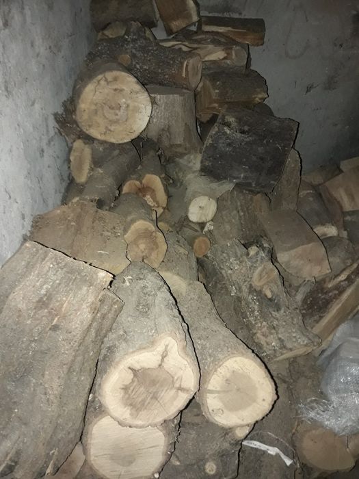 Дърва за огрев .