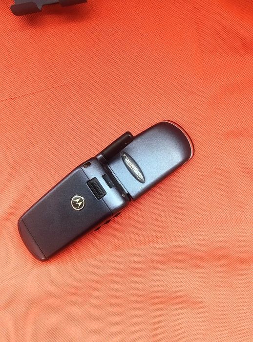 Motorola v50 kramer albastru ( orice rețea)