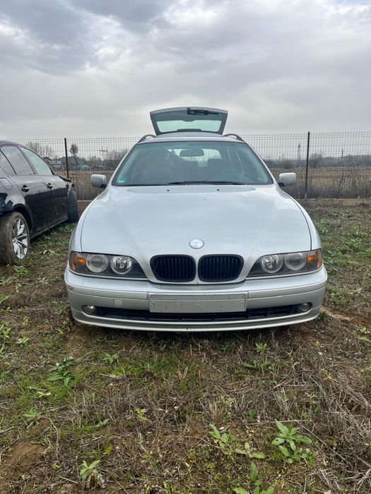 Dezmembrez Bmw e39 525i