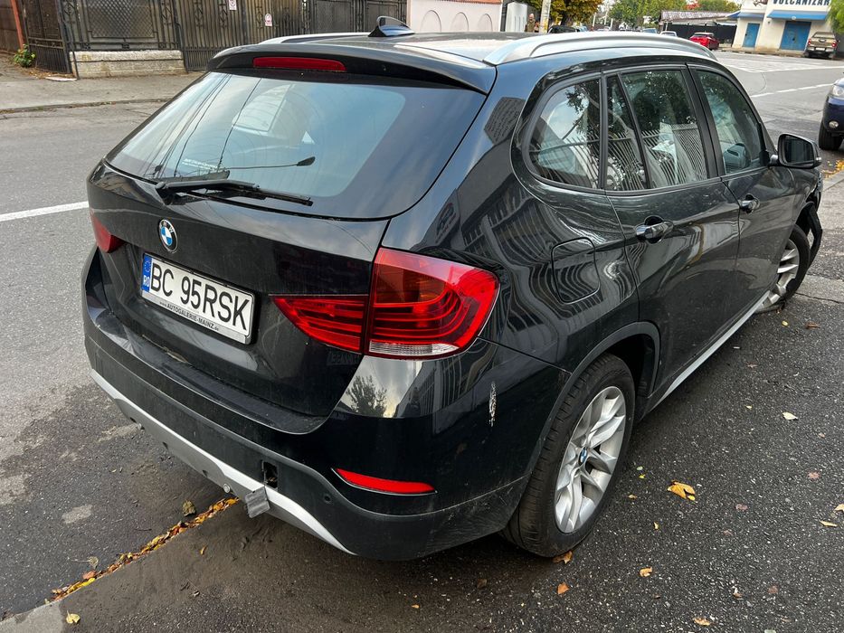 Vand bmw x1 2.0 xdrive 184cp automat AVARIAT