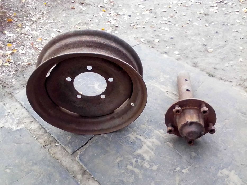 Диск  и  Ступица на Сельхозтехнику производства СССР