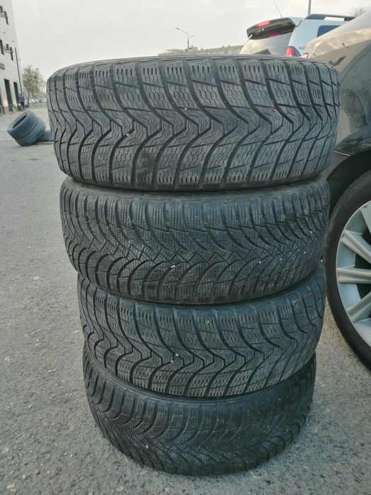 Покрышки зимние 215×55×16