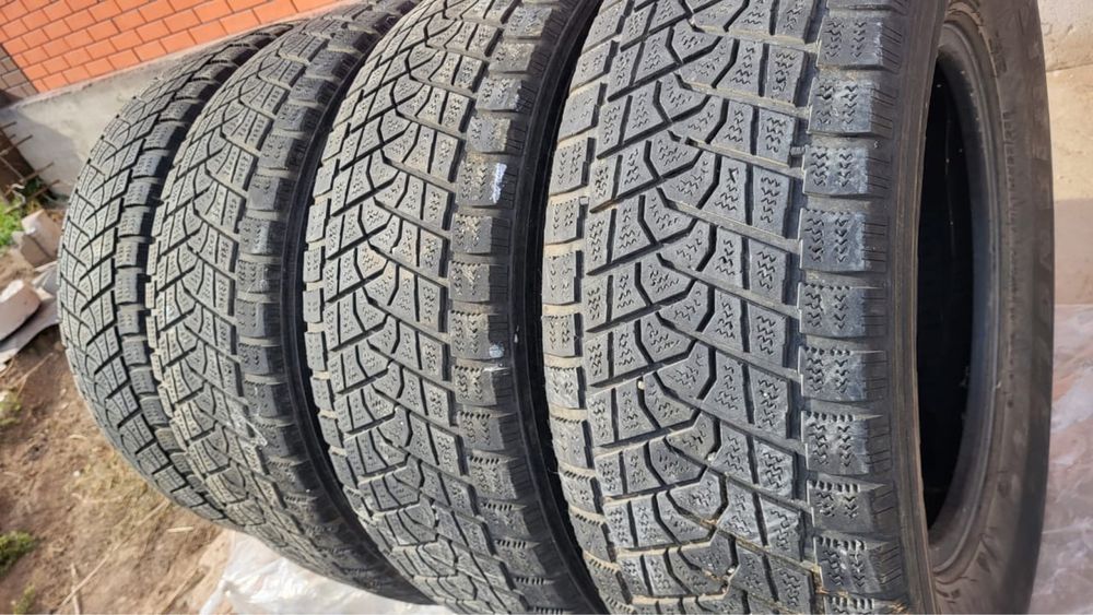 Зимние шины 265/65R17