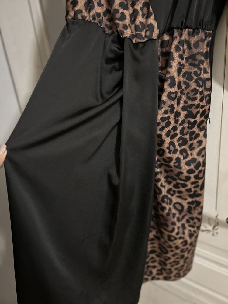 Продается леопардовое платье