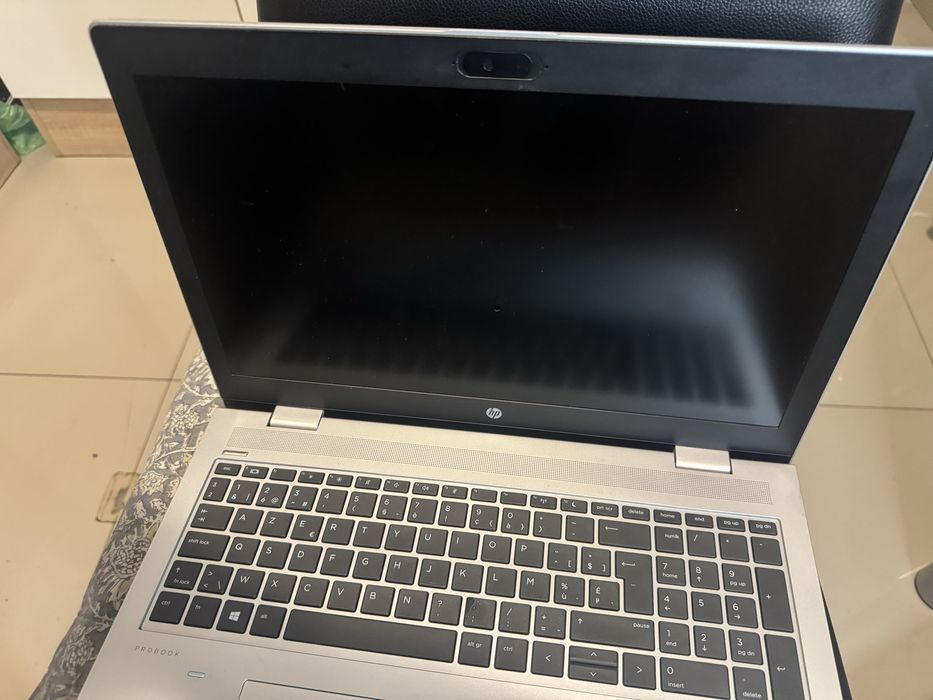 Laptop HP PROBOOK Generatia 8 nu stiu mimic de el nu e spart sau ceva