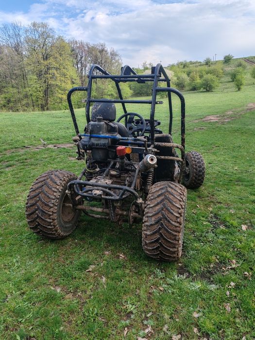 Vând buggy de 150, preț negociabil