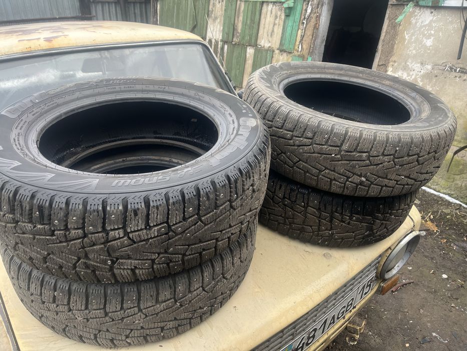 Продам резину зимнию 215/60 r16